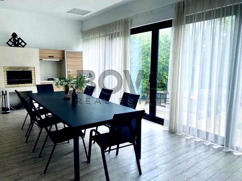 будинок за адресою Івана Виговського вул. (Маршала Гречка), 1