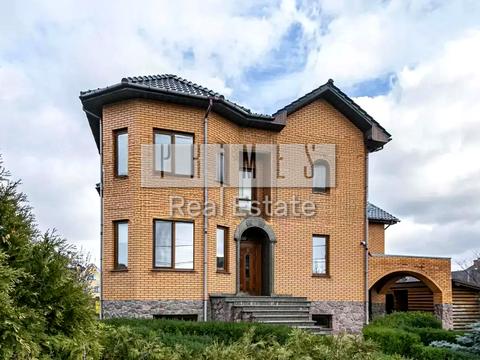 будинок за адресою Квітнева вул., 6