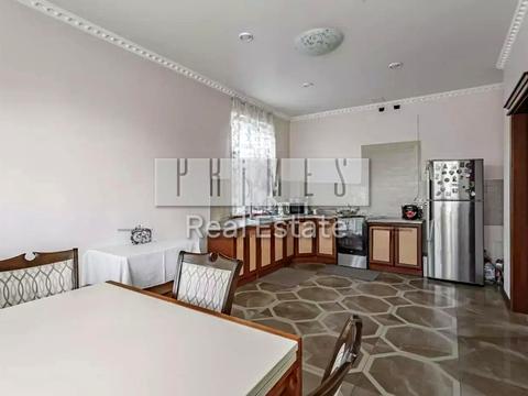 будинок за адресою Квітнева вул., 6