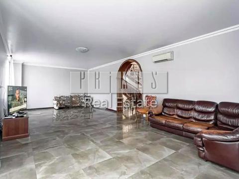 будинок за адресою Квітнева вул., 6