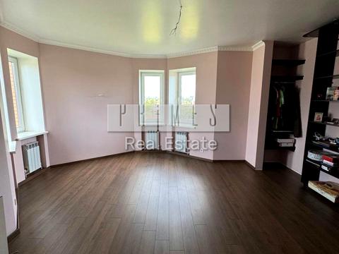 будинок за адресою Квітнева вул., 6