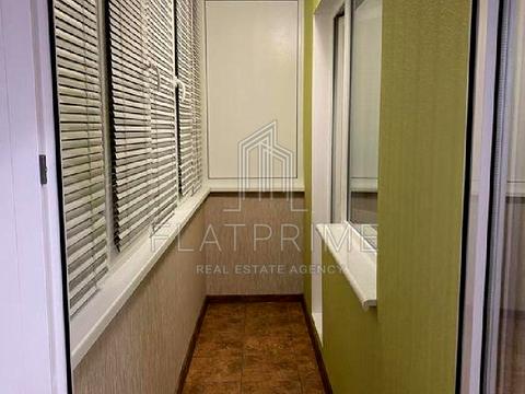 квартира за адресою Романа Шухевича просп. (Генерала Ватутіна), 12-А