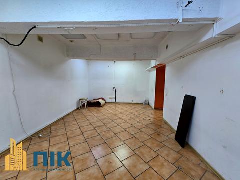 комерційна за адресою Деревлянська вул. (Якіра), 12/42