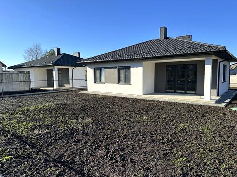 будинок за адресою с. Підрясне, Щаслива