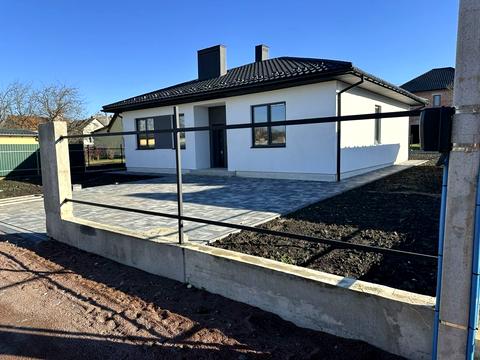 будинок за адресою с. Підрясне, Щаслива