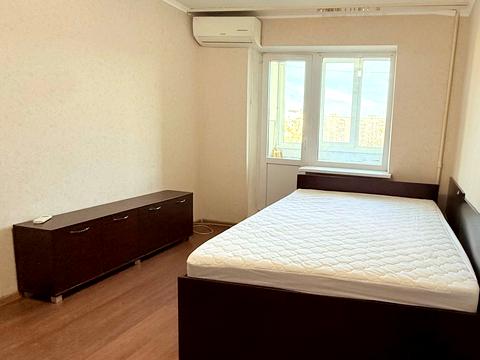 квартира за адресою Романа Шухевича просп. (Генерала Ватутіна), 24-Б