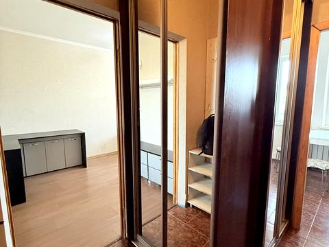 квартира за адресою Романа Шухевича просп. (Генерала Ватутіна), 24-Б