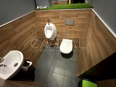 комерційна за адресою Івана Дяченка вул., 20Б