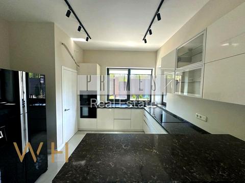 будинок за адресою Радистів вул., 11