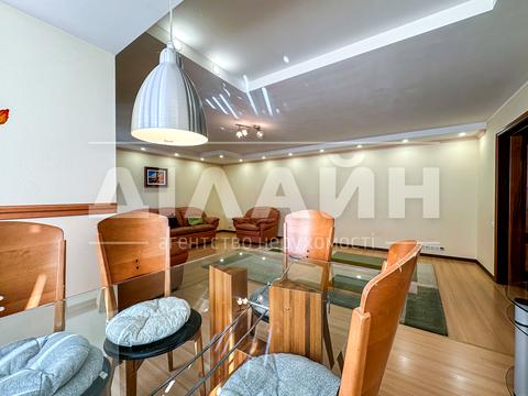 квартира за адресою Автозаводська вул., 56