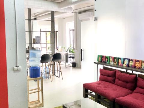 комерційна за адресою Воздвиженська вул., 51-А