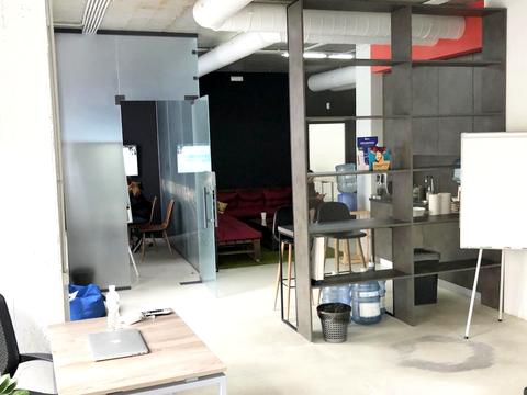 комерційна за адресою Воздвиженська вул., 51-А