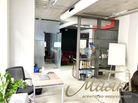 комерційна за адресою Воздвиженська вул., 51-А