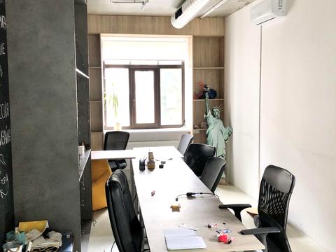 комерційна за адресою Воздвиженська вул., 51-А