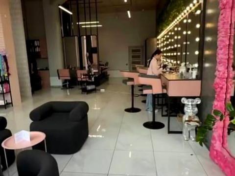 комерційна за адресою Василя Стуса вул. (Островського), 51-53