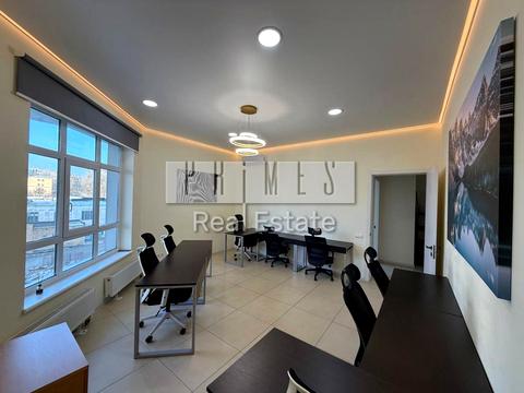 комерційна за адресою Кловський узвіз (Кловський), 7a