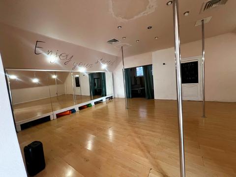 комерційна за адресою Яноша Недецеї вул., 34-А