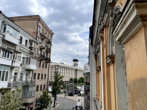 комерційна за адресою Софіївська вул., 3-Б