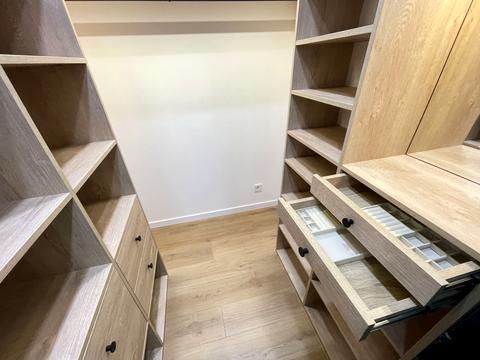 квартира за адресою Яблунева вул., (вул. Щаслива, 63)