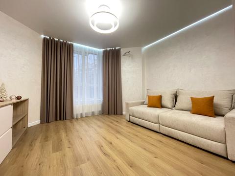 квартира за адресою Яблунева вул., (вул. Щаслива, 63)