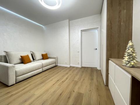 квартира за адресою Яблунева вул., (вул. Щаслива, 63)