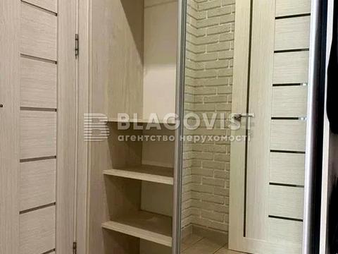 квартира за адресою Академіка Глушкова просп., 9-Д