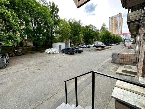 комерційна за адресою Голосіївський просп. (40-річчя Жовтня), 94/1