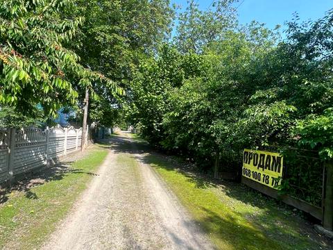 участок по адресу Шкільна, 7