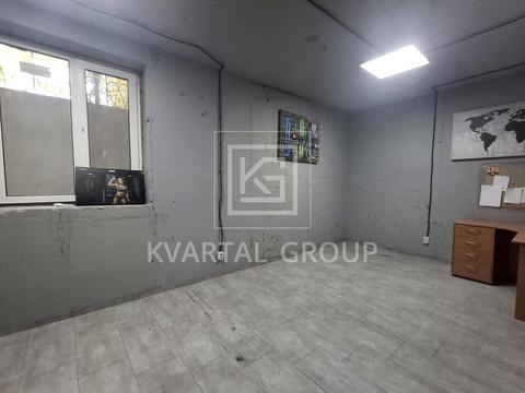 комерційна за адресою Західна вул., 14