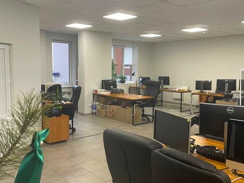 комерційна за адресою Виконкомівська вул., 24-А