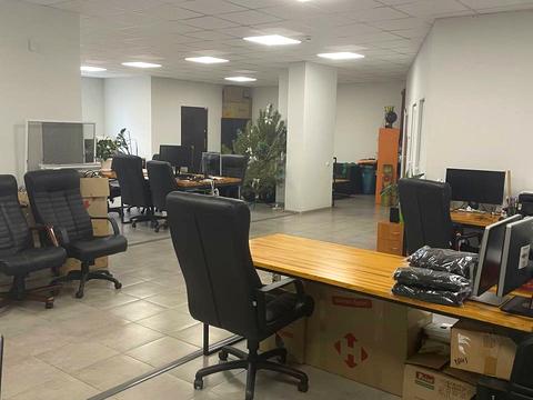 комерційна за адресою Виконкомівська вул., 24-А