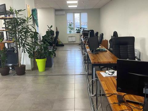 комерційна за адресою Виконкомівська вул., 24-А