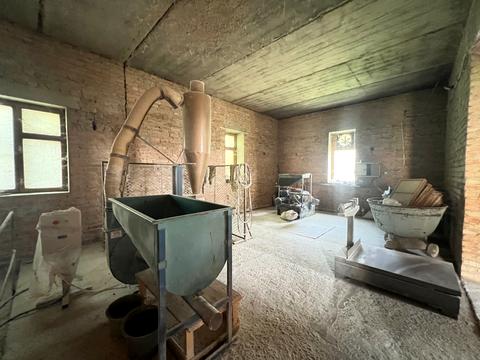 комерційна за адресою Богдана Хмельницького, 81