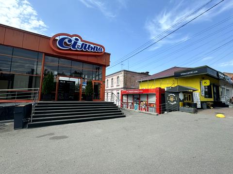 комерційна за адресою Соборна вул., 68