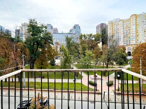 квартира за адресою Івана Федорова вул., 10