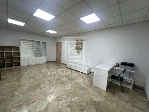 коммерческая по адресу вул. Єрощенка, 12