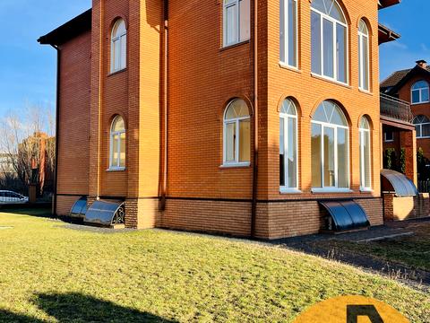 будинок за адресою Василя Сухомлинського вул., 19