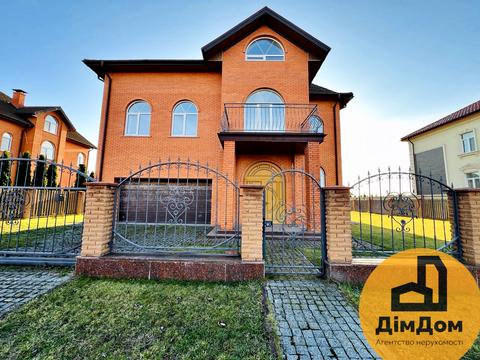 будинок за адресою Василя Сухомлинського вул., 19