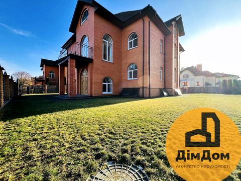 будинок за адресою Василя Сухомлинського вул., 19