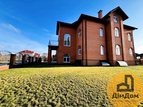 будинок за адресою Василя Сухомлинського вул., 19