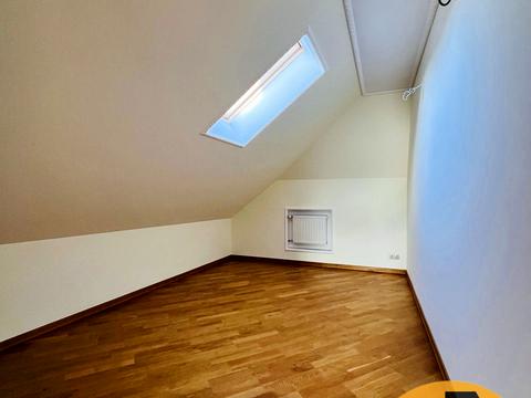 будинок за адресою Василя Сухомлинського вул., 19