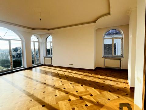 будинок за адресою Василя Сухомлинського вул., 19