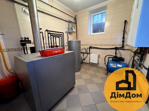 будинок за адресою Василя Сухомлинського вул., 19