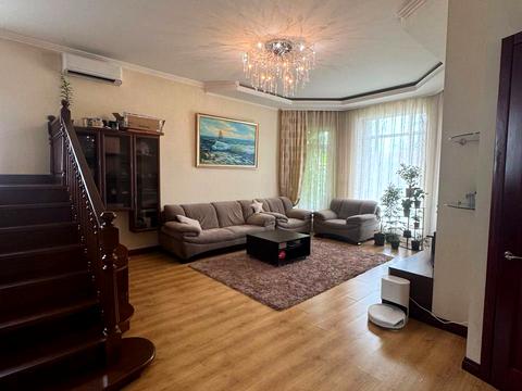 будинок за адресою Дениса Максишка вул. (Марії Демченко)