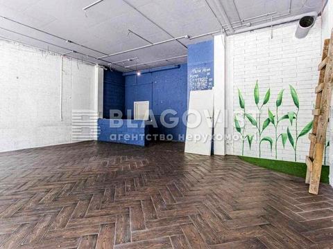 комерційна за адресою Василя Тютюнника вул. (Анрі Барбюса), 12