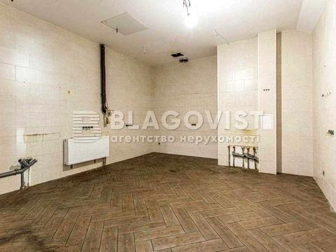 комерційна за адресою Василя Тютюнника вул. (Анрі Барбюса), 12