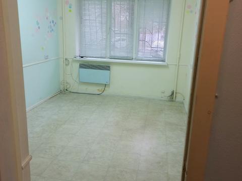 комерційна за адресою Героїв просп., 12