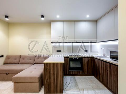 квартира по адресу Салютная ул., (Будинок 02301-02303)