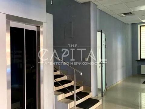 коммерческая по адресу вул. Лук'янівська, 4