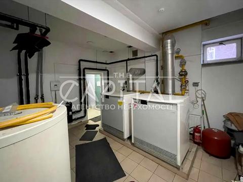 коммерческая по адресу вул. Лук'янівська, 4